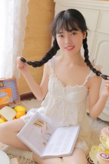 人妻隷奴背徳のフィギュア
